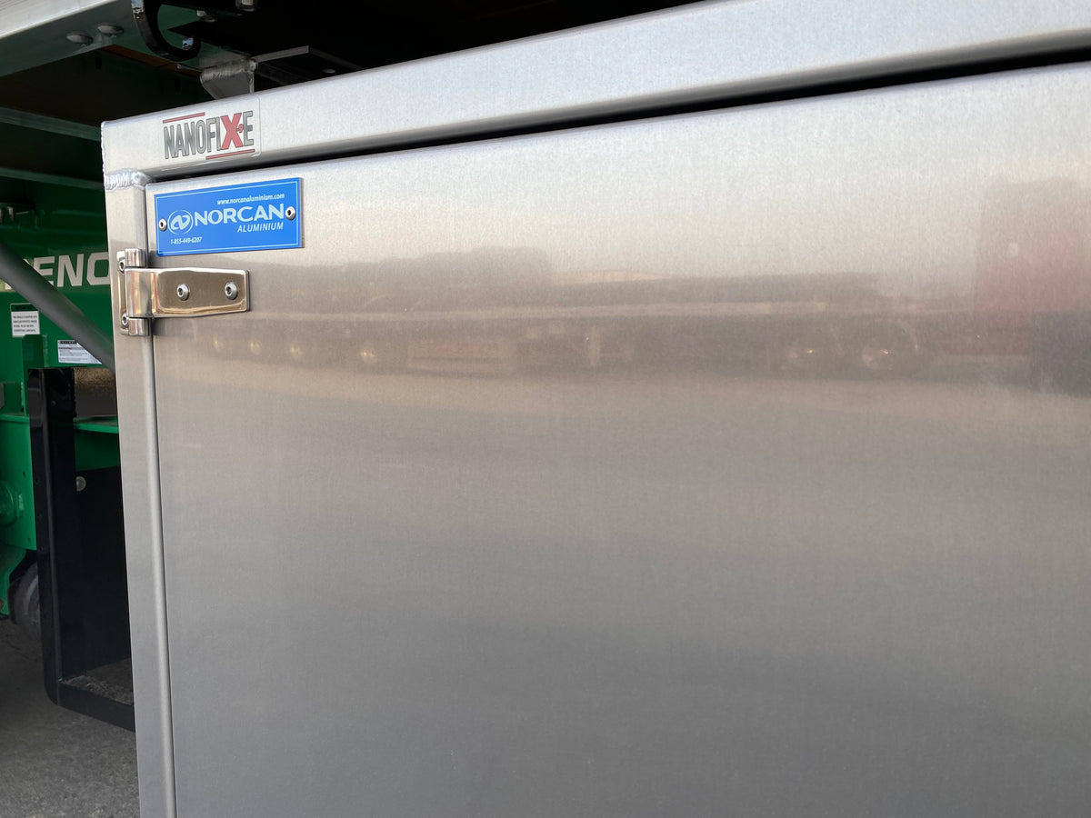 Coffre aluminium Plain 26H x 22D x 60L
